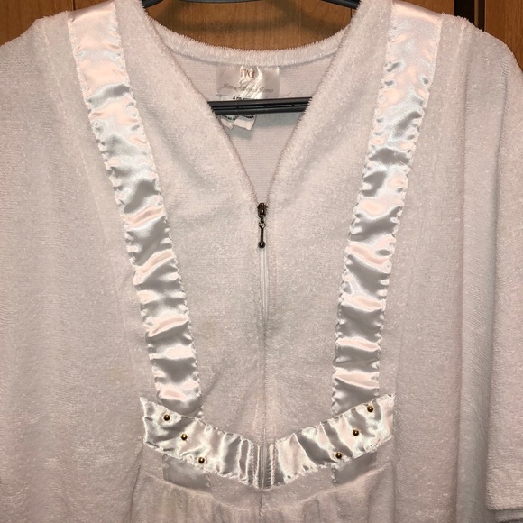 XXL White Terry Cloth House Robe - Picture 2 of 6